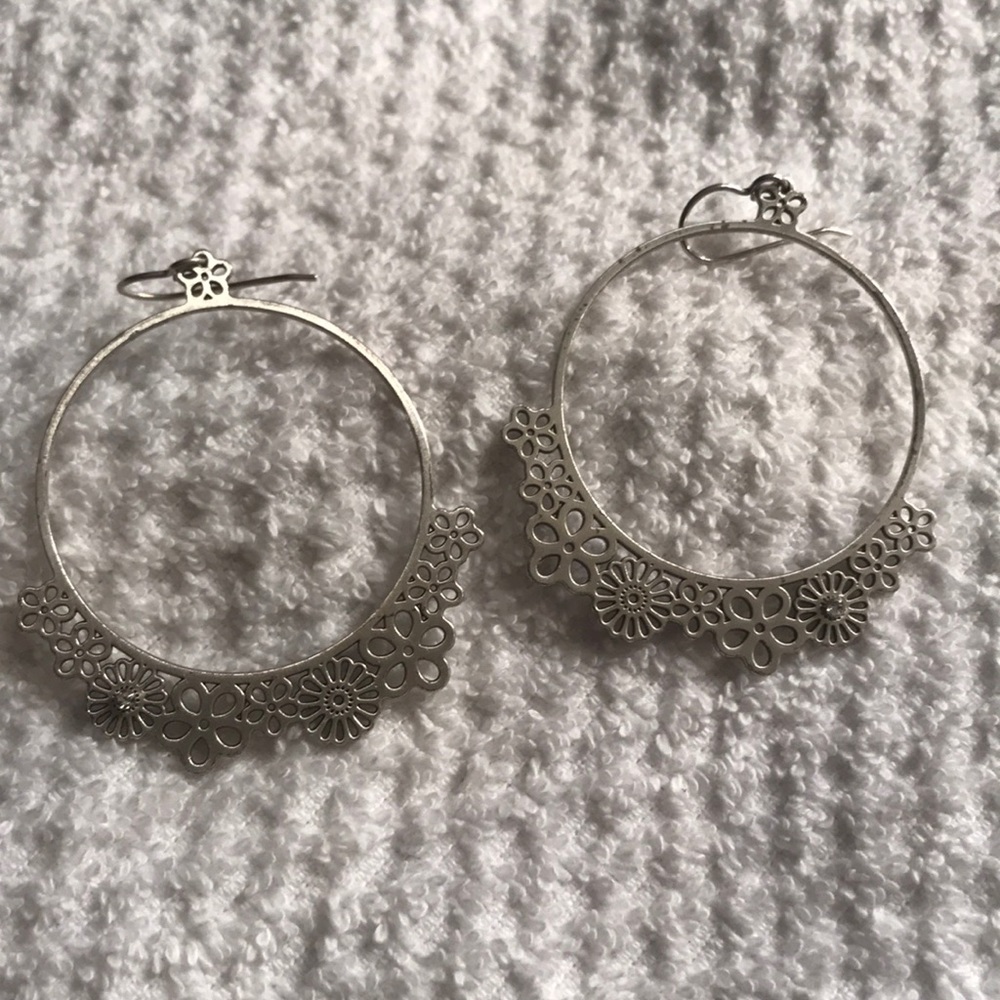 Earings